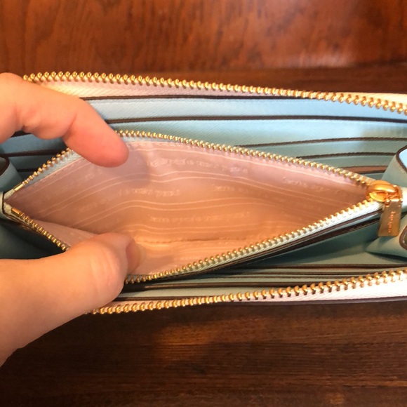 NWT-Kate Spade-Morgan-Seashell ๐Embossed-Zip-Around Continental Wallet-$210 - Picture 7 of 12